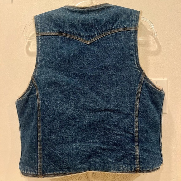 Levis Vintage Vest - Picture 3 of 3